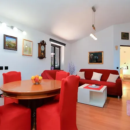 With Parking Space Banjole, - 20675 *