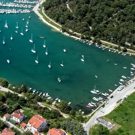 With Parking Space Banjole, - 20675 * Pula