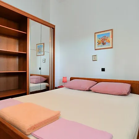 With Parking Space Banjole, - 20675 Appartement Pula