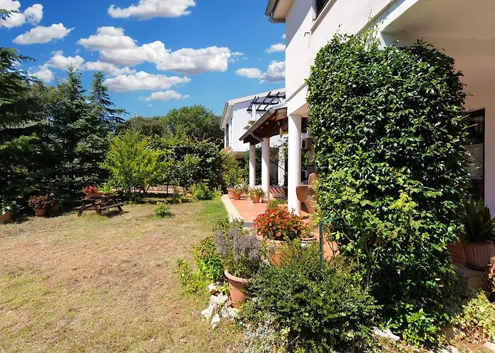 Apartment With Parking Space Banjole, - 20675 *