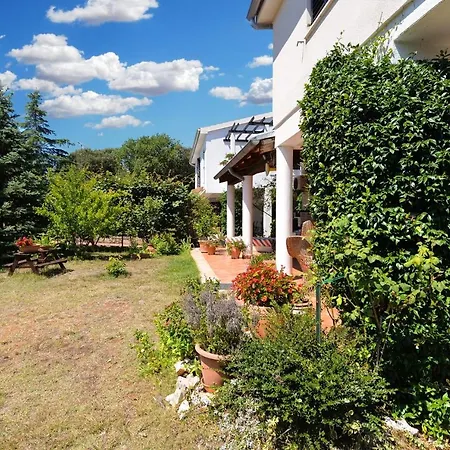 Διαμέρισμα With Parking Space Banjole, - 20675 *